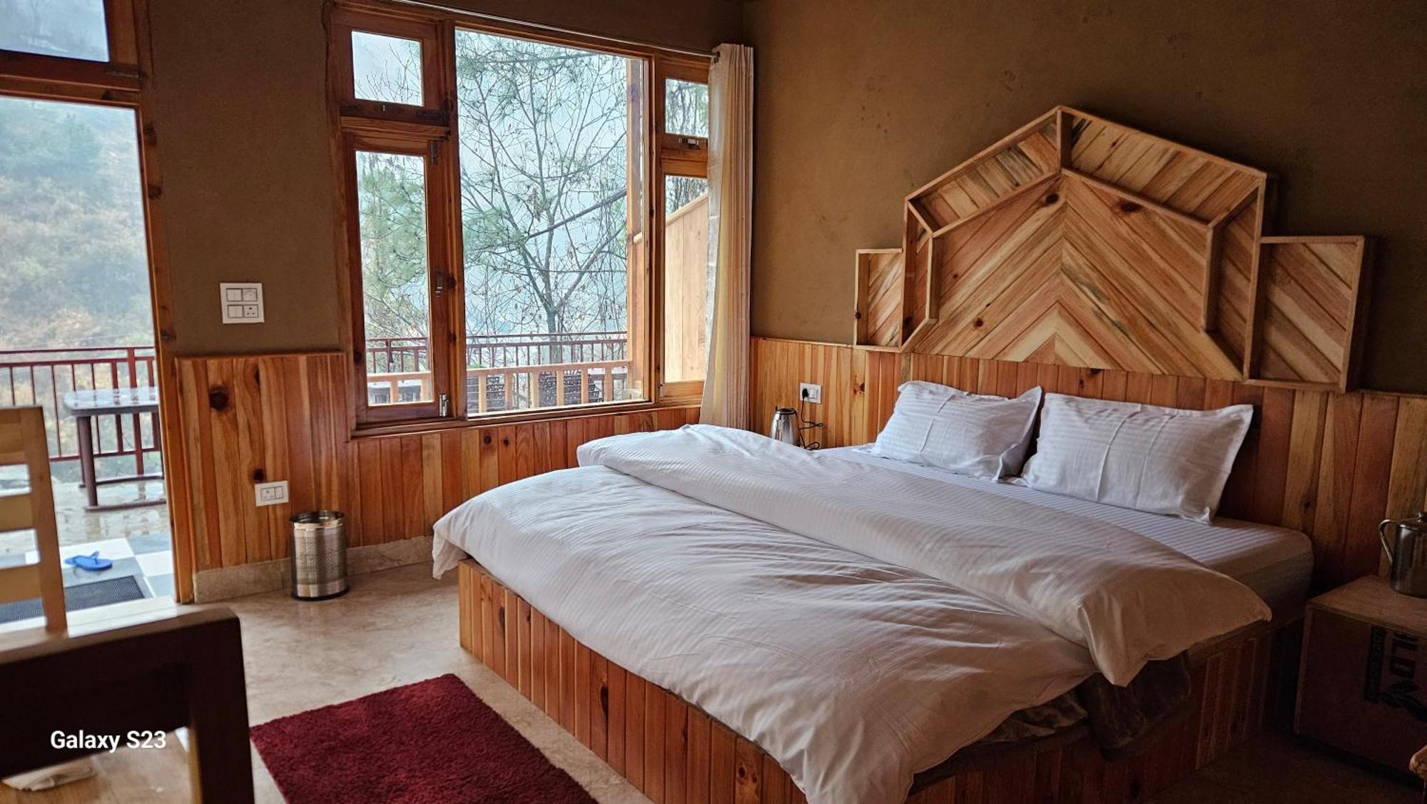 The Fiza Retreat Tirthan Banjar Экстерьер фото