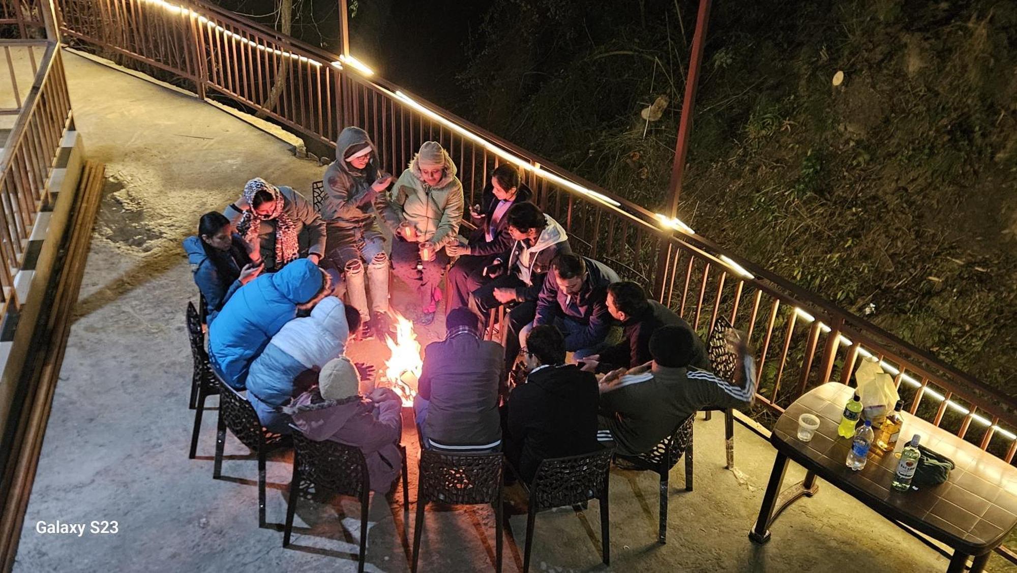 The Fiza Retreat Tirthan Banjar Экстерьер фото