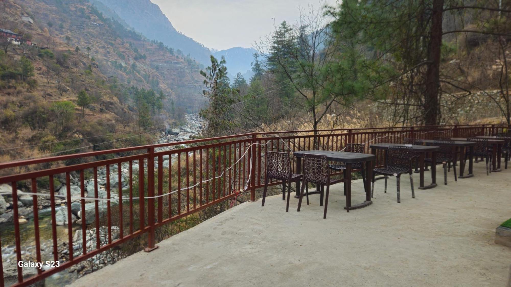 The Fiza Retreat Tirthan Banjar Экстерьер фото